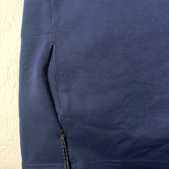 Eddie Bauer Men's Navy Crewneck Sweater - Picture 4 of 8